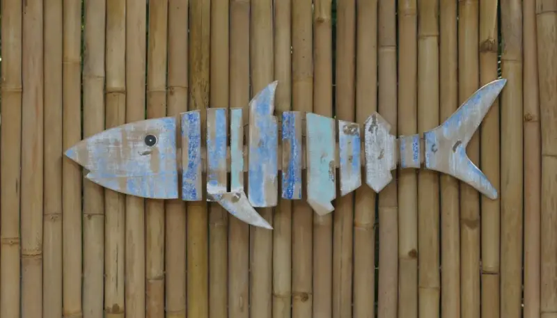Product image 1 of the product “Fish shape to hang, made of wood, mixed color. 100cm Length. ”